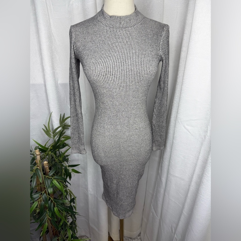 Lulus Gray Ribbed Long Sleeve Fitted Dress Sz Small